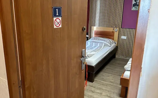 Motel Caesar