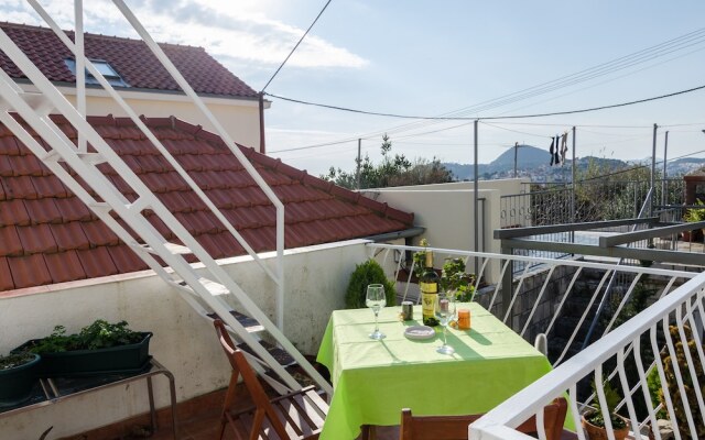 White Wave Guest House