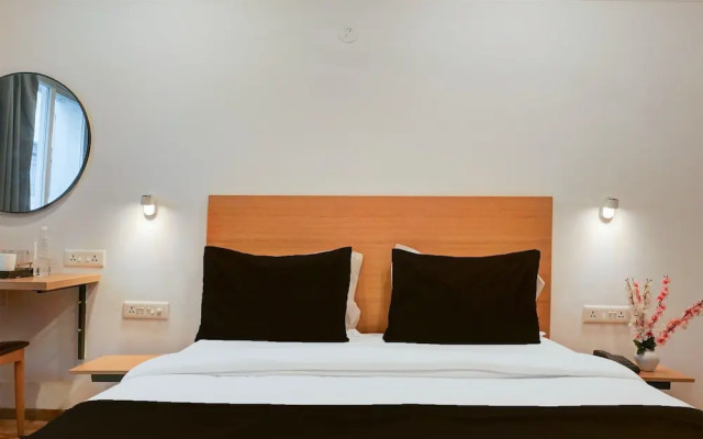 Cozy Deluxe Stays at Balewadi Pune