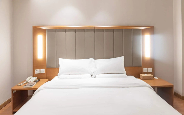 JI Hotel (Shanghai Jiangqiao National Exhibition Center Jiayi Road Subway Station)