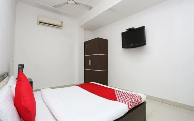 Taj Guest House By OYO Rooms