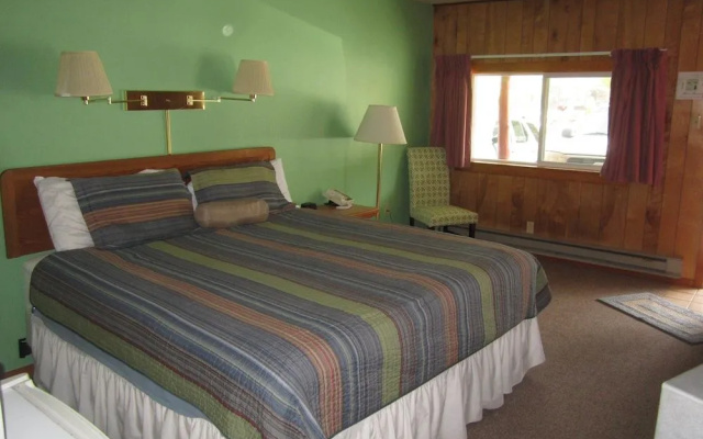 Wapiti Lodge