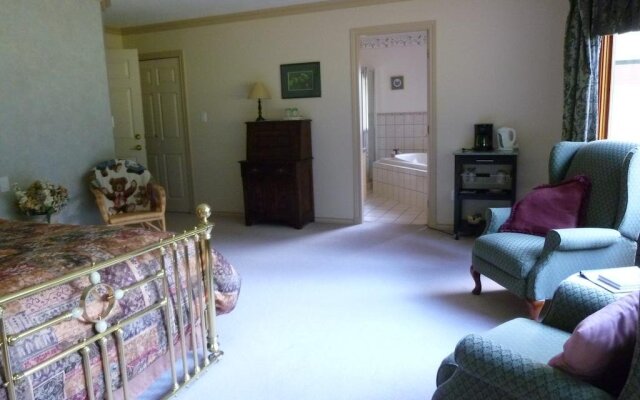 Cobble House Bed & Breakfast