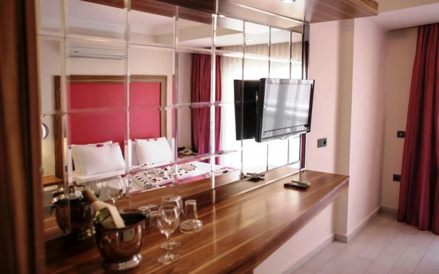 Cle Beach Boutique Hotel