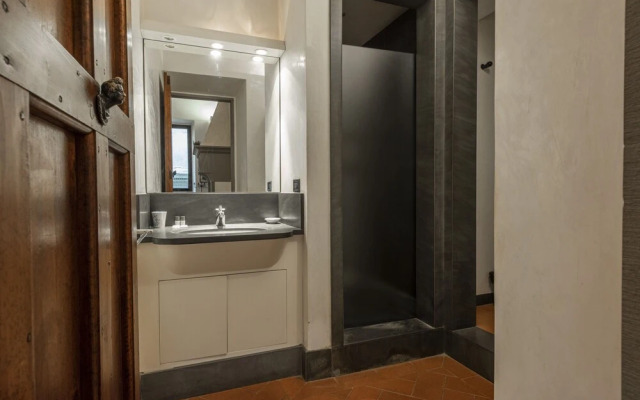 Porta Rossa Modern by Mmega