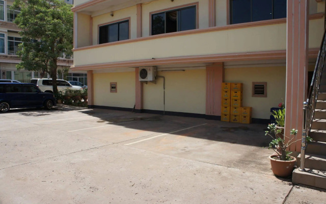 Sisavath Hotel