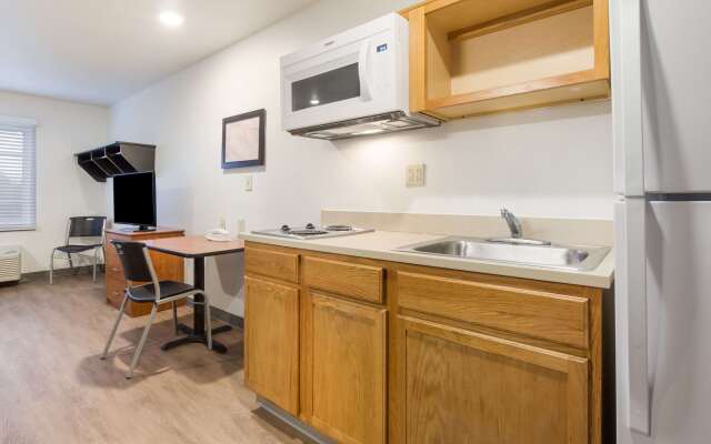 Extended Stay America Select Suites - Indianapolis - West