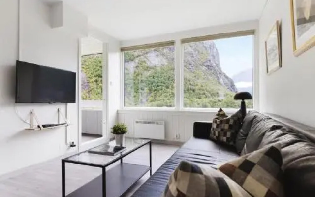 Trolltunga Guesthouse