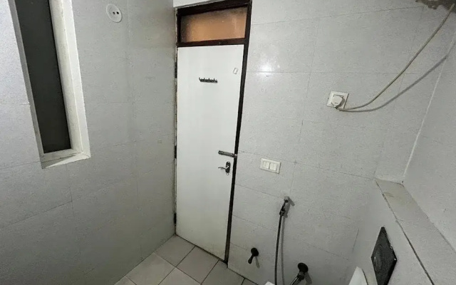 Hotel 82 Inn
