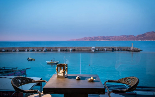 Cosmopolis Crete Suites