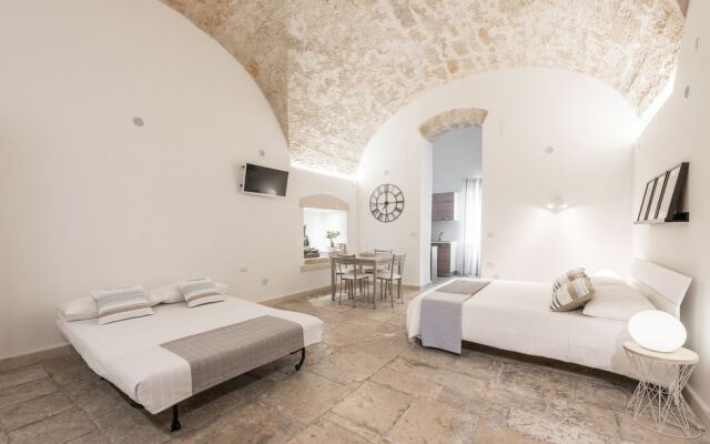 Stone Apartment M8 Bari City Center