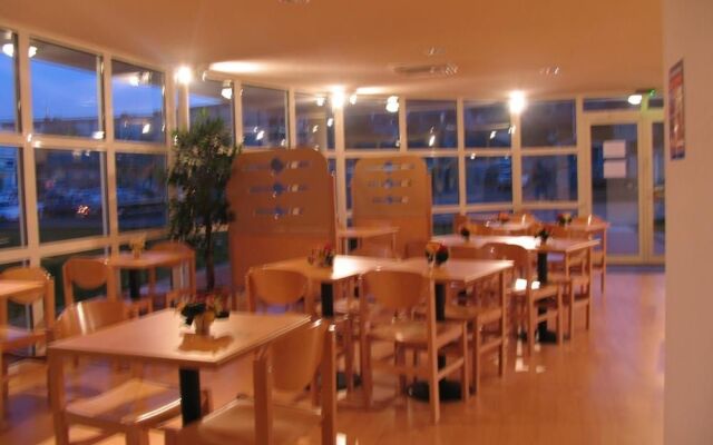 The Originals Access Hôtel Le Lutéa