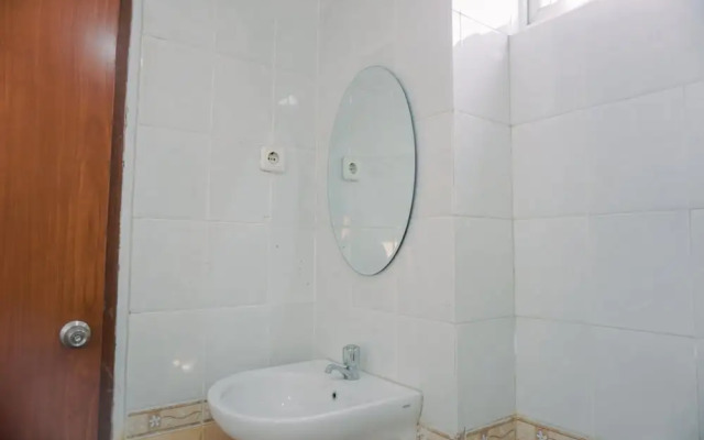 Spacious And Homey 2Br At Grand Palace Kemayoran Apartment