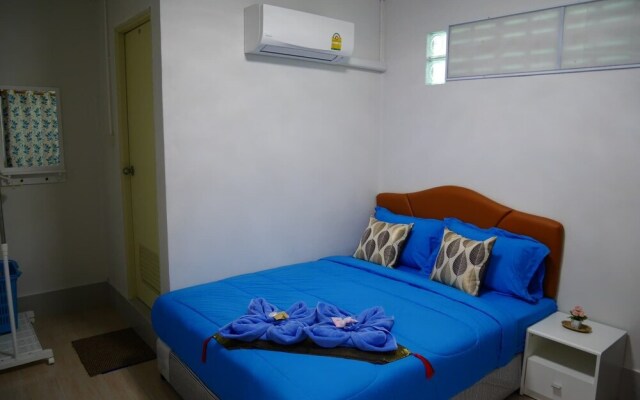 Nawee Guesthouse Sairee - Hostel