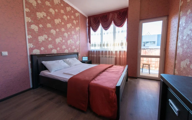 More Apartments na Prosvescheniya 118/2