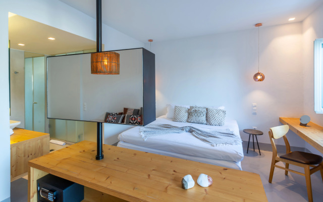 Dreambox Mykonos Suites