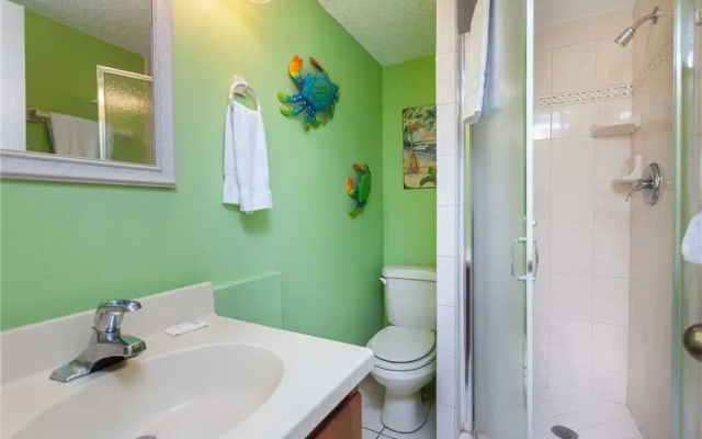 Four Winds F15 - Two Bedroom Condo