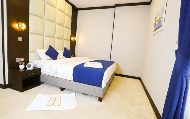 Paris Plaza Hotel