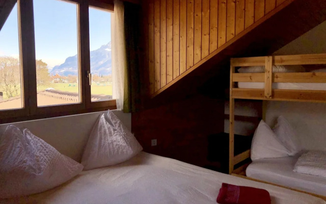 Central Beauty Scenery Apartment