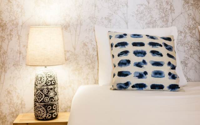 Liberty Duplex Three-Bedroom Apartment - by LU Holidays