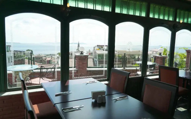 Sultanahmet Palace Hotel
