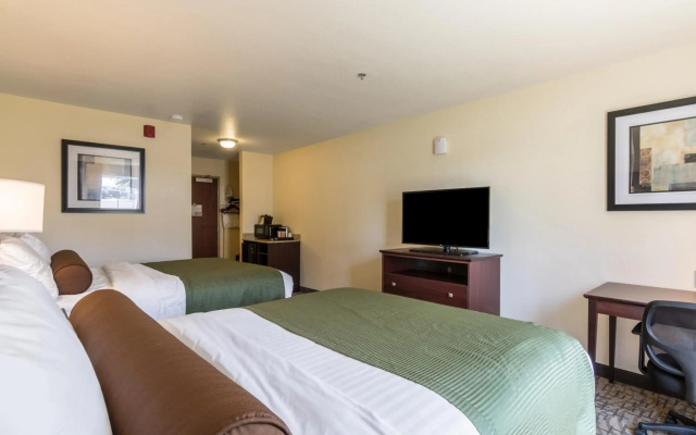 Cobblestone Inn & Suites - Barron