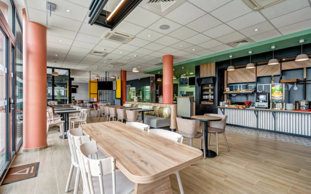 B&B HOTEL Le Port-Marly Saint-Germain-En-Laye