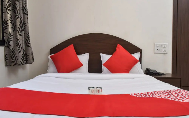 OYO 12854 Hotel Sahara Inn