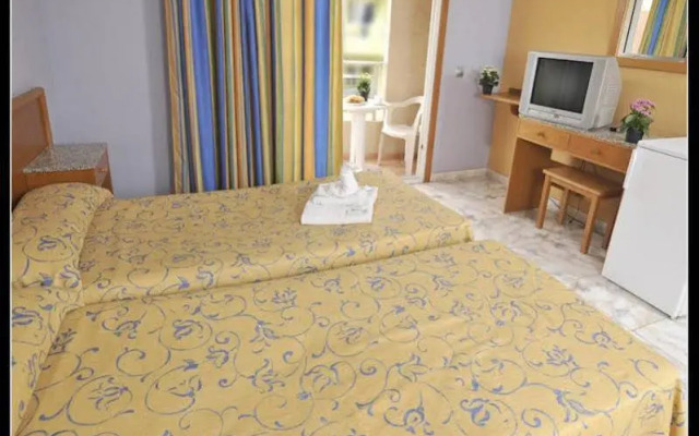 Hostal Carel