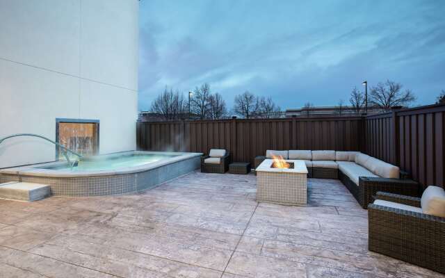 Hampton Inn & Suites Logan