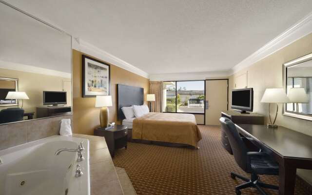 Studio 6 Suites Hinesville, GA