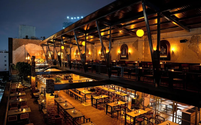 The Quarters Business Hotel