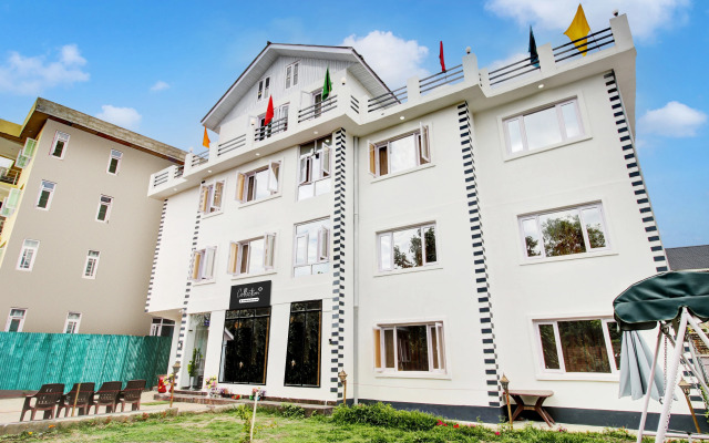 Collection O Dal Lake