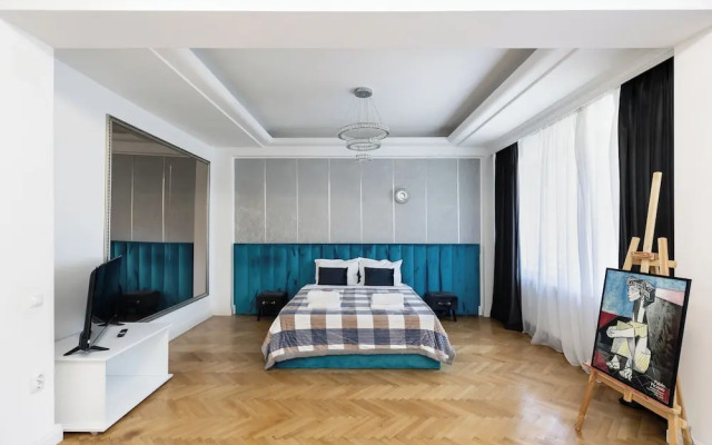 Bucharest Studios Monaco Room