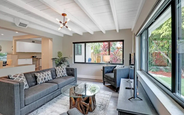 Trendy Renovated 4 BR  Home with POOL