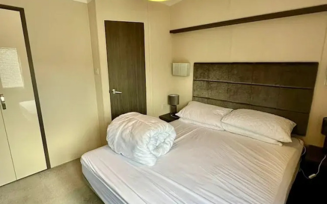 Luxury Caravan on Family Park Near Bournemouth