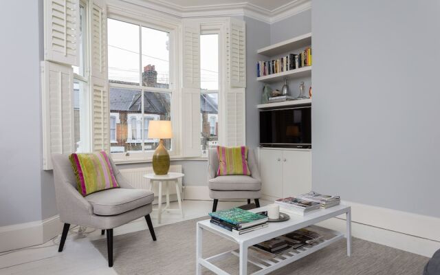 2 Bedroom Flat in Kensal Green