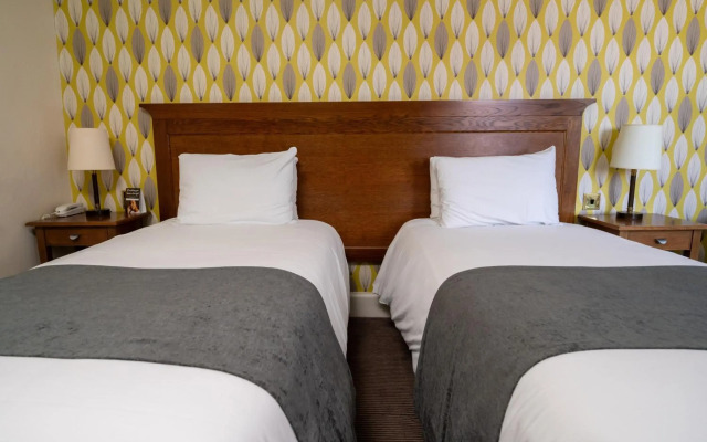 Antelope Hotel by Greene King Inns