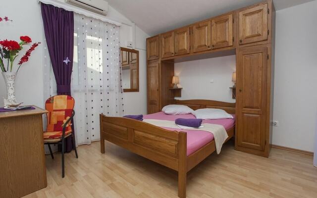 Studio Almera N7