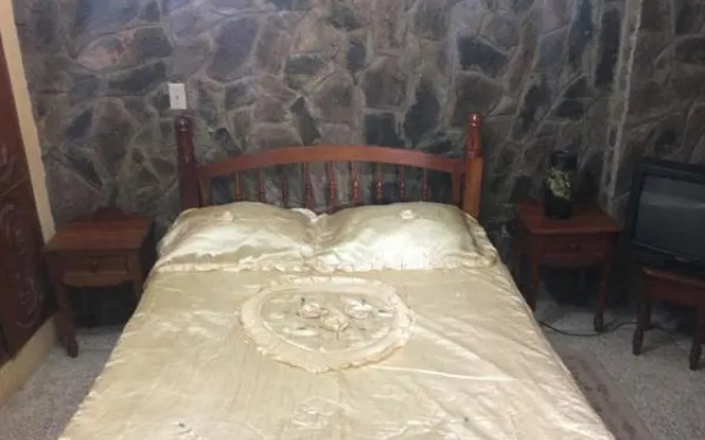 Lino Perez Street Rooms