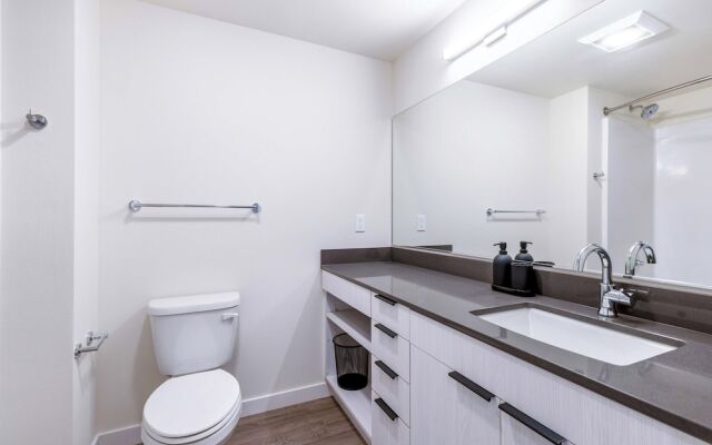 Marina Square Suites