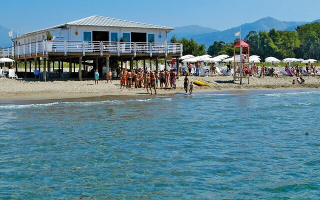 Hera Club Residence