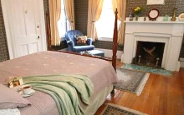 The Jeremiah Mason House B & B