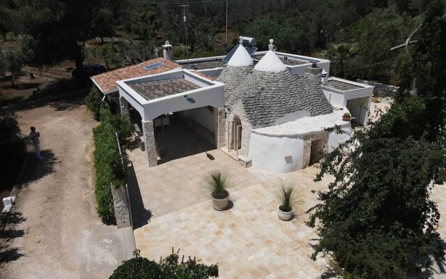 3229 Trullo Mimosa by Perle di Puglia