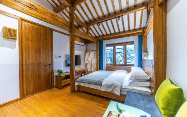 Hongcun Xiaozhongshan · Jingmu Homestay (Hongcun, Lucun Wood Carving Building Scenic Area Branch)