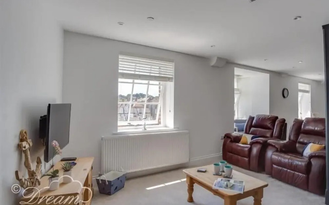 Old Coastguard Apartment 2