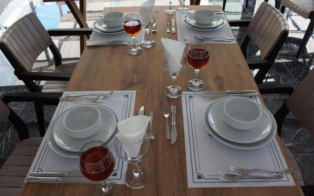 Akalia Suite Hotel & Spa