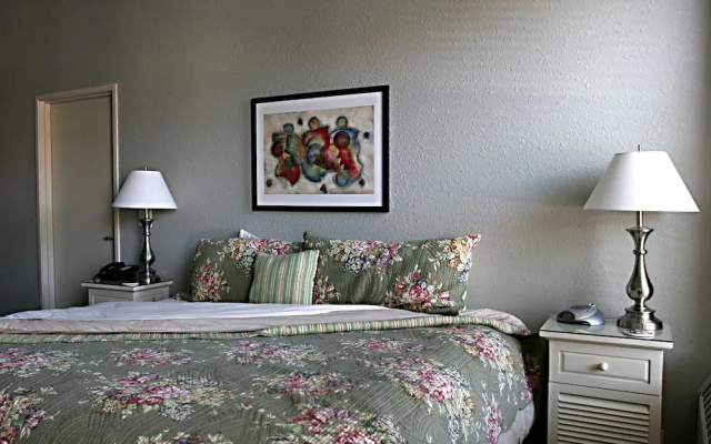 Tremont Inn on Main