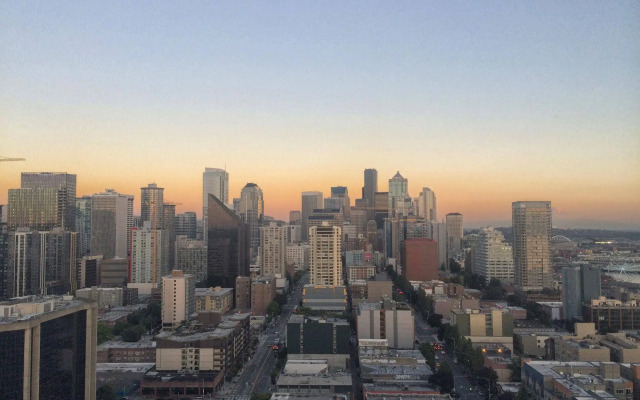 Furnished Apartments on Pine Street