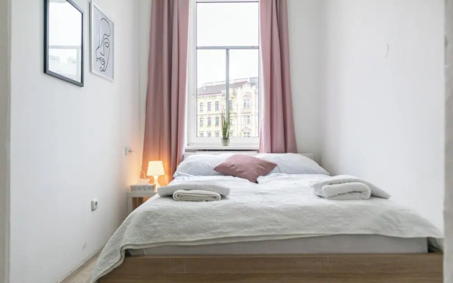 Cozy Room Shared Apt Millennium Tower